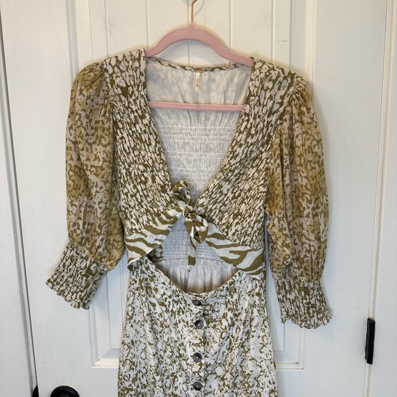 Free People String of Hearts Maxi Dress XS EUC Smocked Tie Front Cutout Boho - Picture 6 of 11